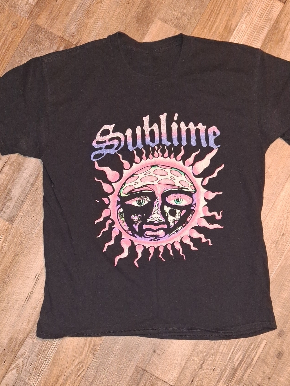 Sublime Black Graphic Band Tee with Pink Sun Design